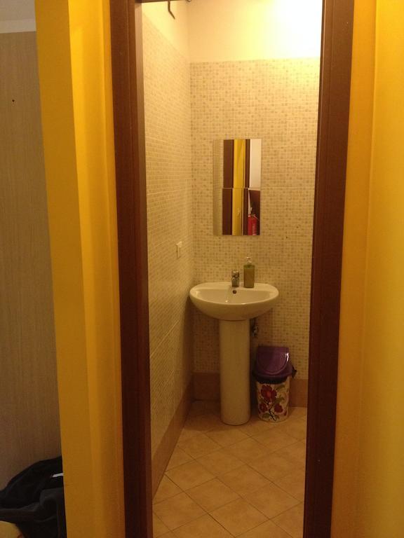 Rome City Hostel Room photo